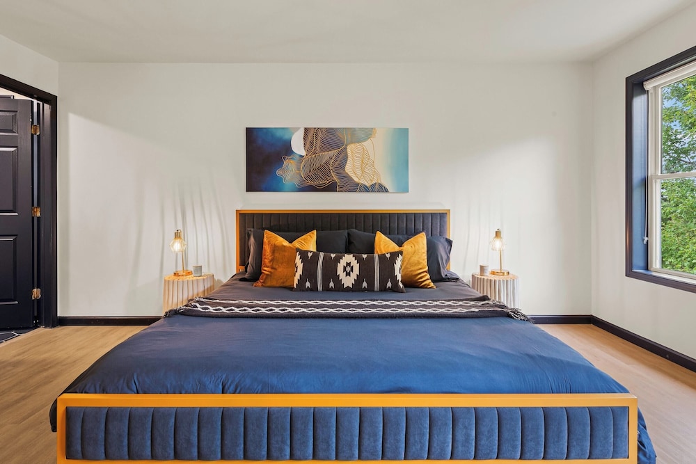 House (4 Bedrooms) photo 2