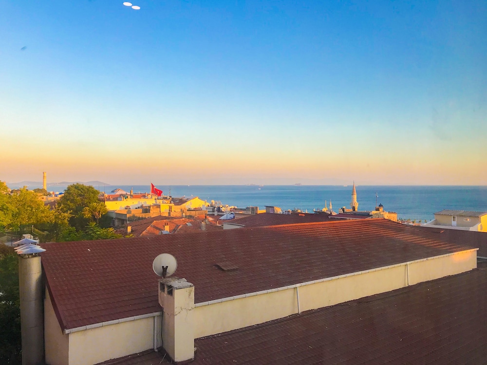 Standard Triple Room, Sea View photo 2