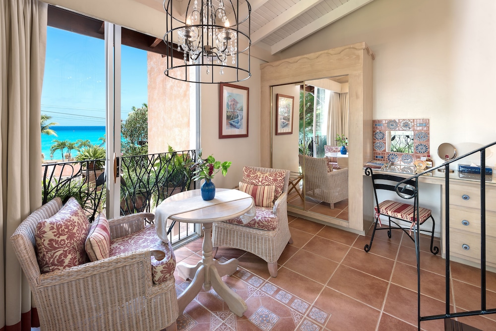 Luxury Suite, Private Pool photo 3