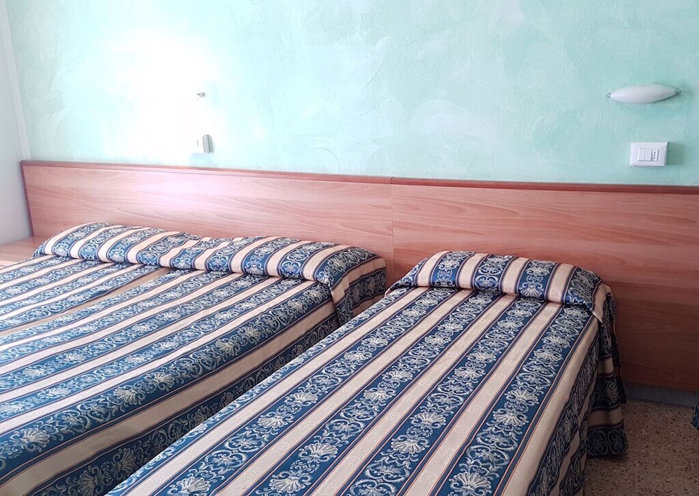 Classic Triple Room photo 1