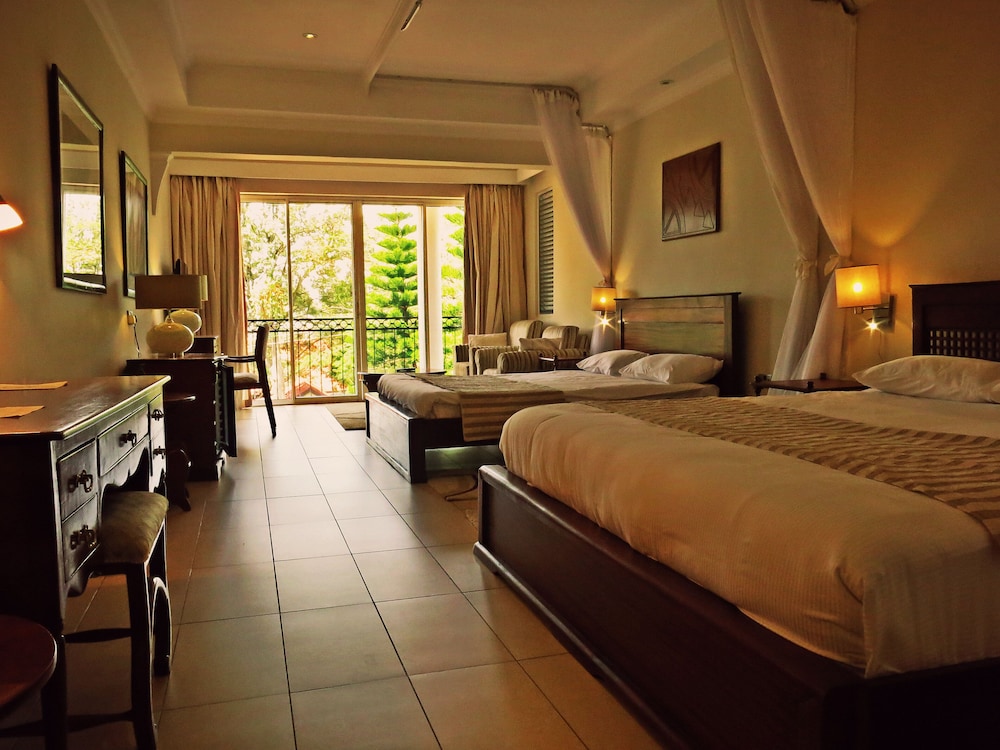 Luxury Twin Room, 1 Bedroom, Lake View photo 1