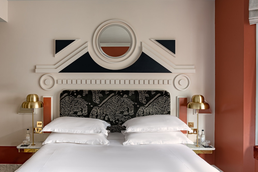 Superior Room (Floral)
