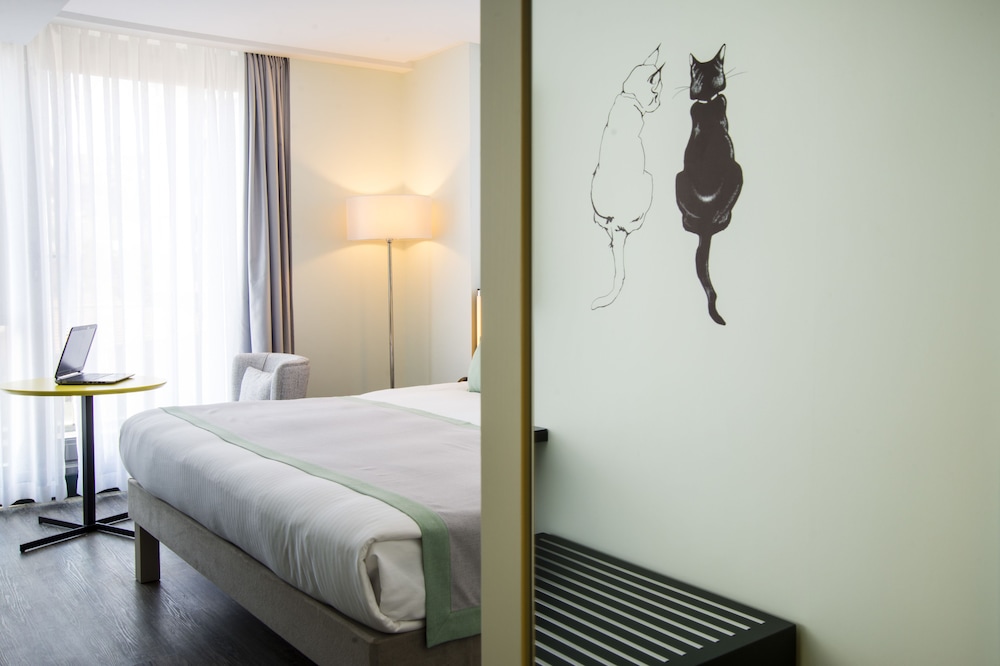 Standard Room (King) photo 2