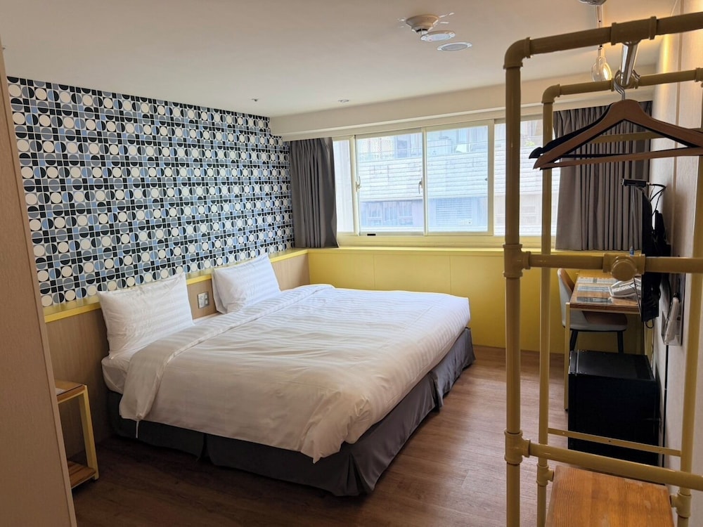 Deluxe Double Room, City View