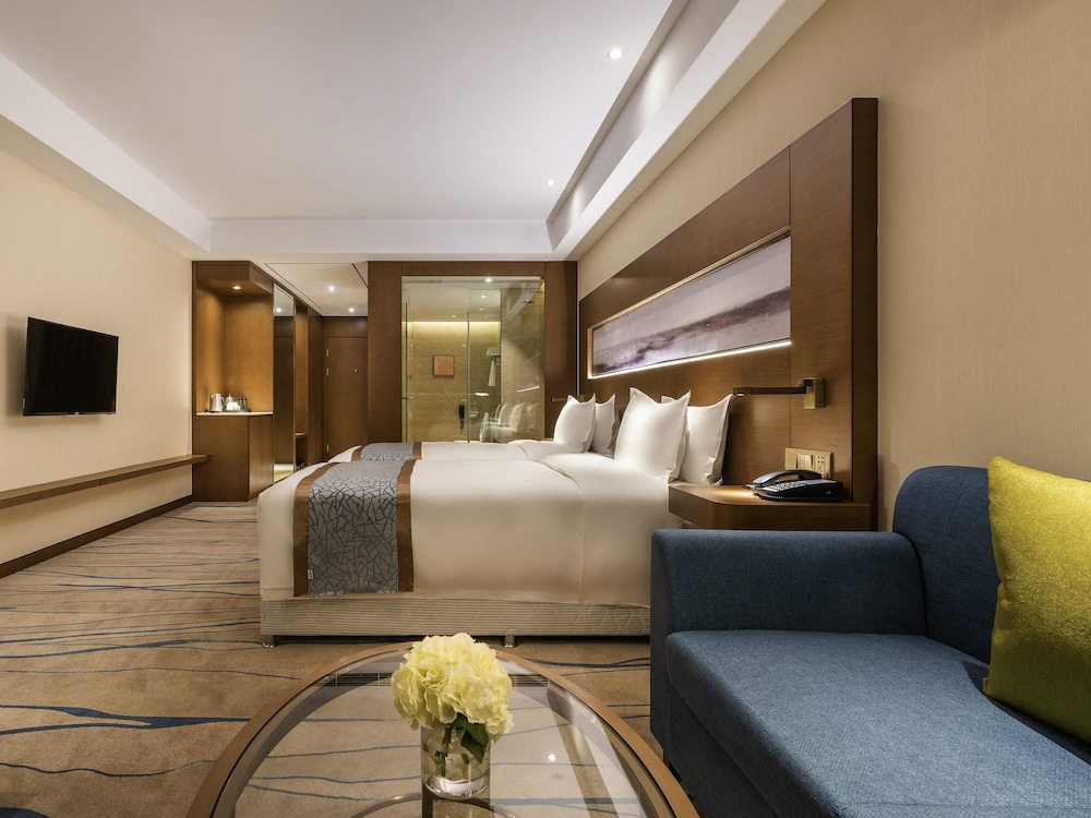 Deluxe Room, 1 King Bed