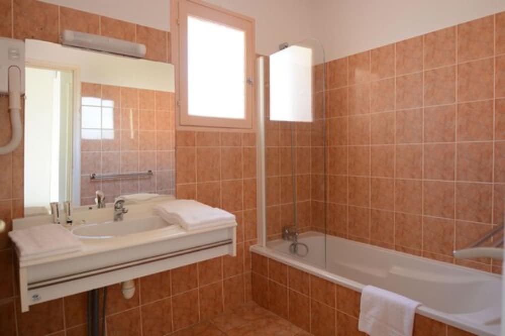 Triple Room, Sea View - Photo 7