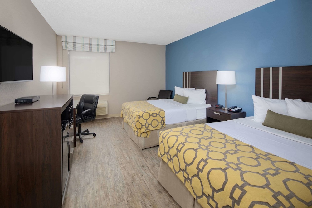 Room, 2 Double Beds, Non Smoking - Photo 2