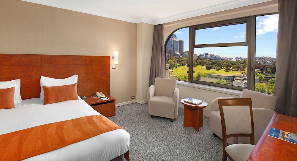 Standard Room, 1 King Bed Or 2 Single Beds, City View thumbnail 5