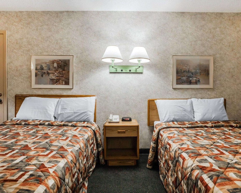 Double Room, 2 Double Beds, Smoking - Photo 3