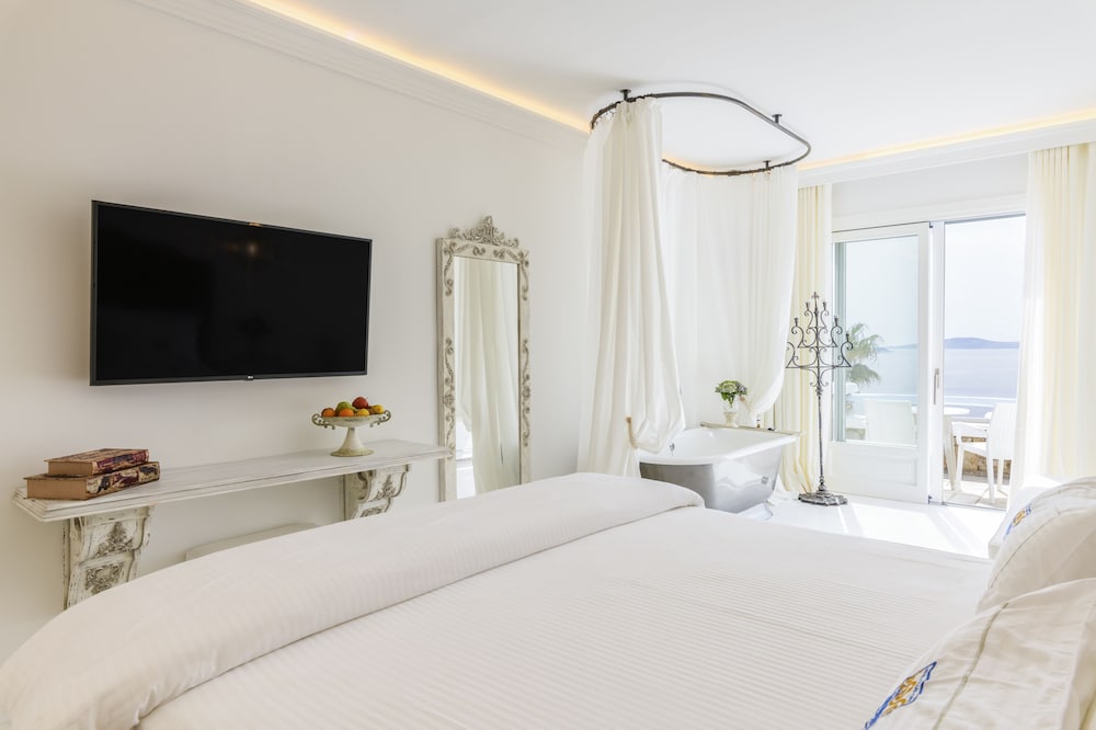 Signature Aegean Room with Sea View - Photo 4