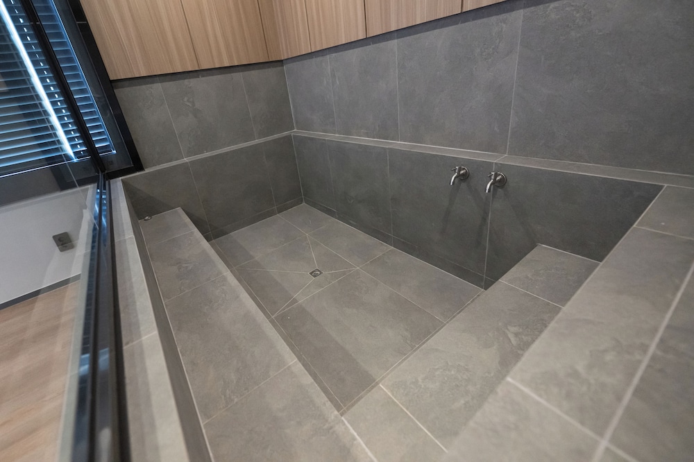 DELUX SPA&SAUNA - Breakfast service for guests + 1 FREE DRINK provided photo 2