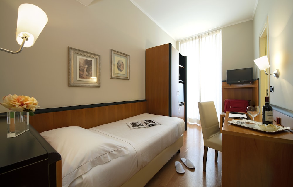 Classic Single Room
