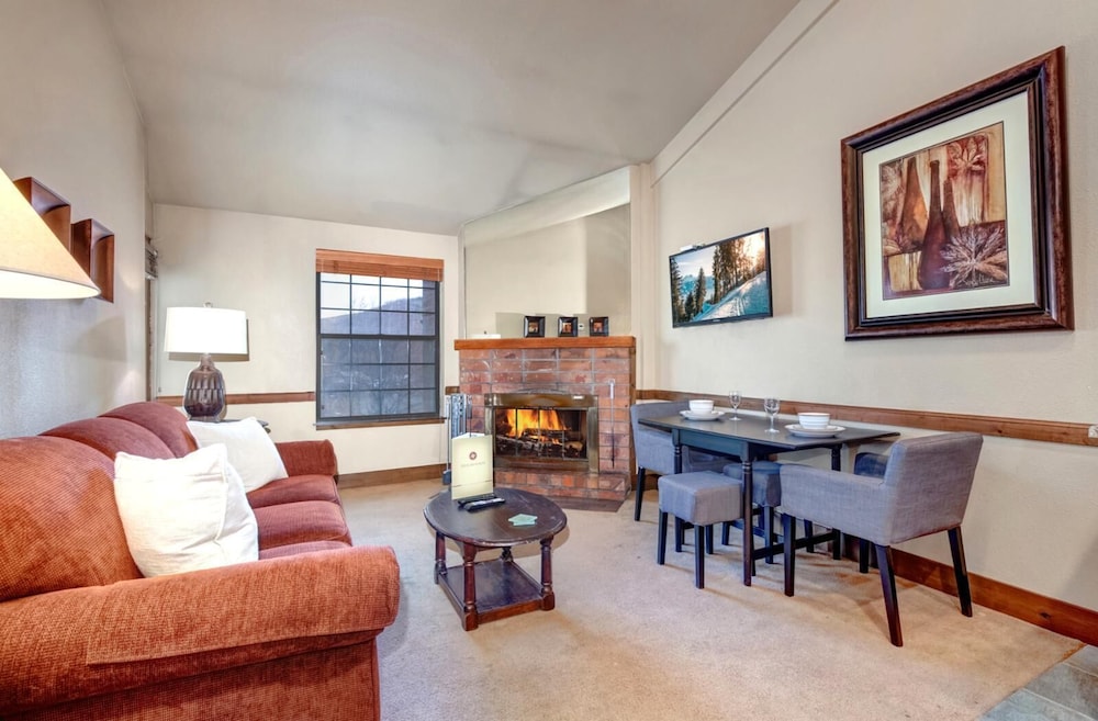 Condo, 1 Bedroom, Mountain View (Cbi 307) photo 3