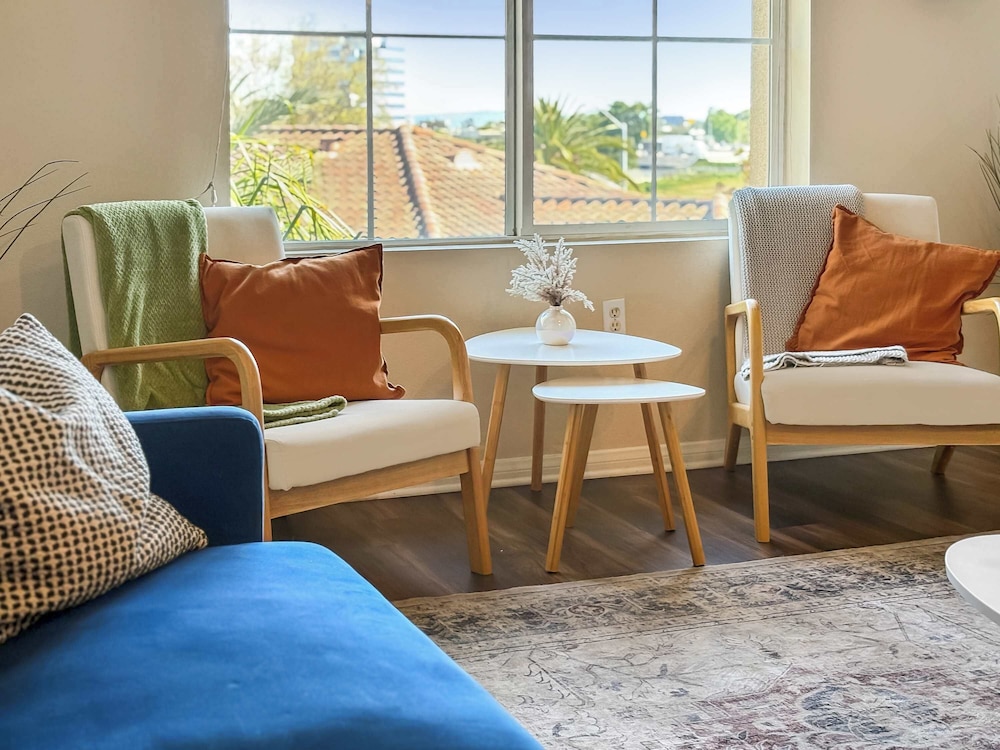 Charming 2BR Retreat Pool Gym 10min to Disneyland, 사진 16