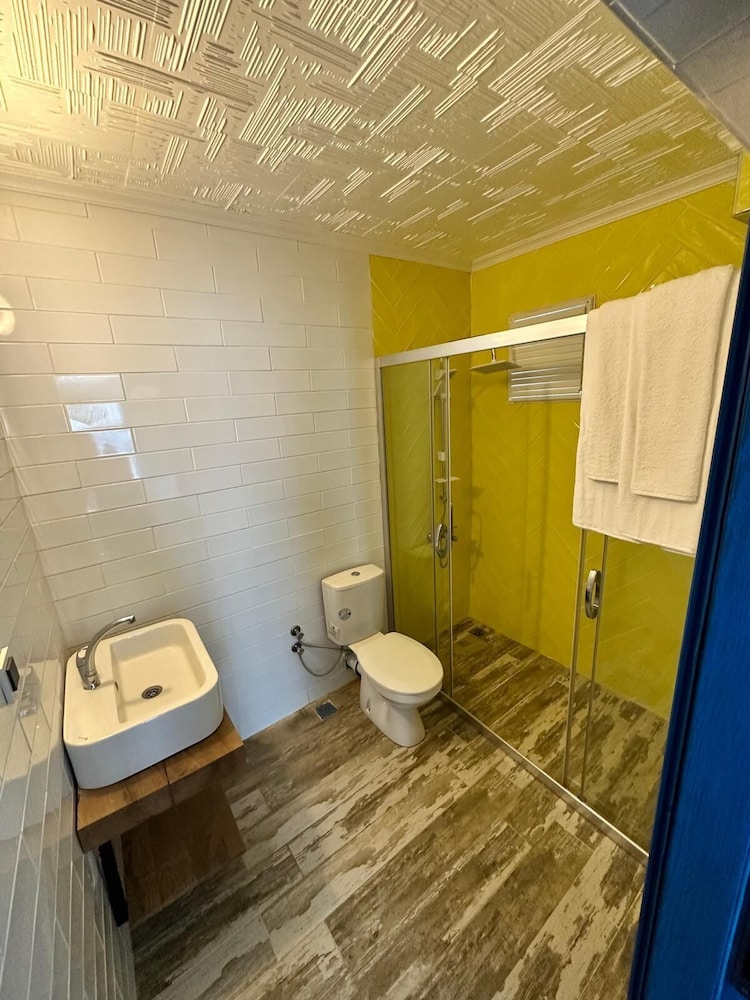 Deluxe Room, Multiple Beds, Sea View photo 2