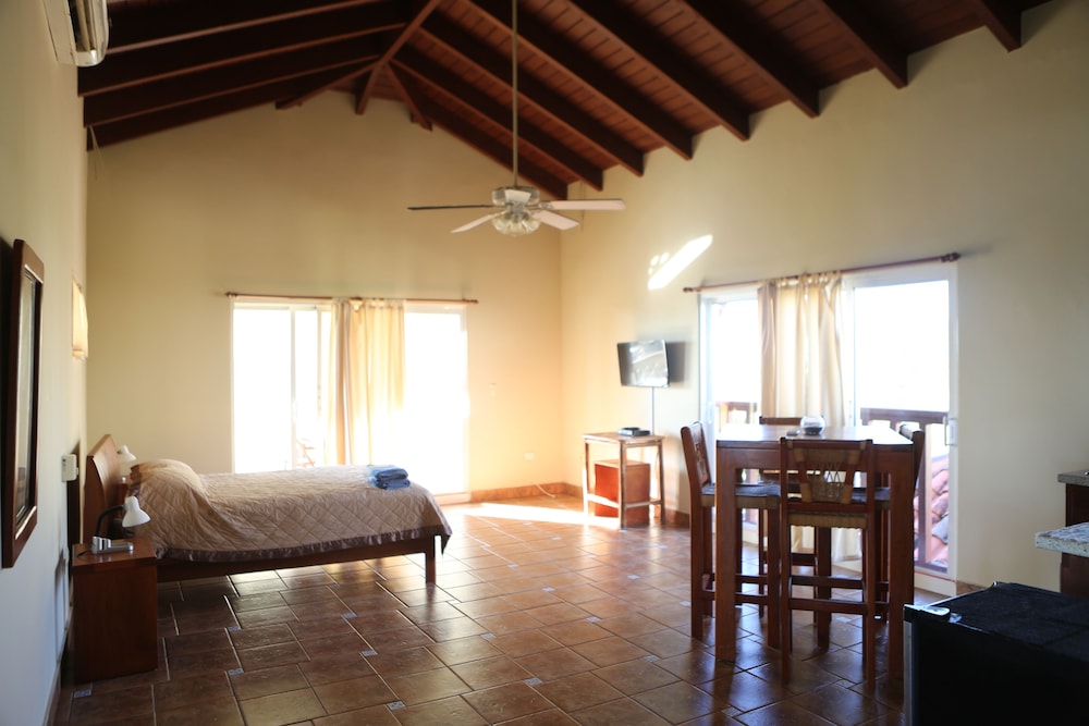 Comfort Suite, Ocean View, Beachfront