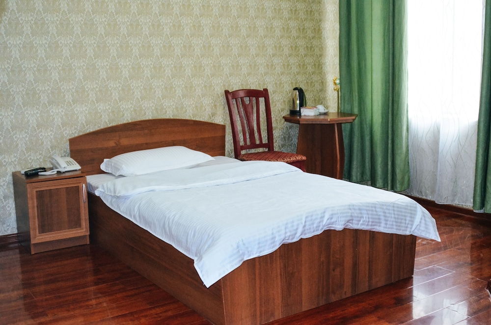 Standard Single Room, 1 Large Twin Bed, Non Smoking photo 1