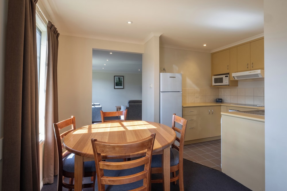 Two Bedroom Villa - Photo 4