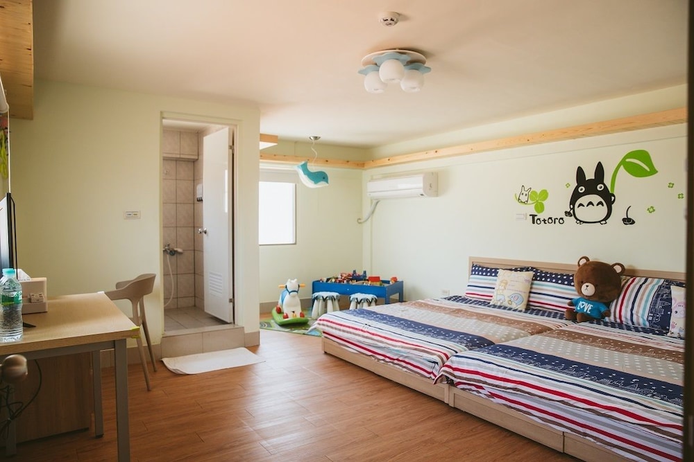 Family Quadruple Room photo 3