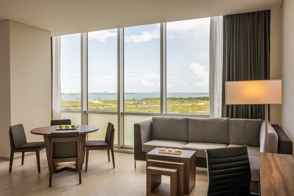 Junior Suite, 1 King Bed