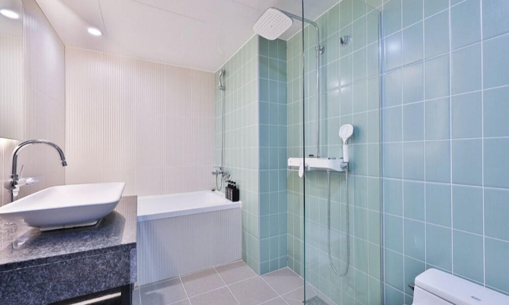 Standard Double Room - Photo 6