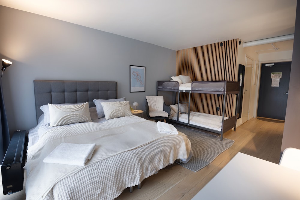Quadruple Room, Multiple Beds photo 1