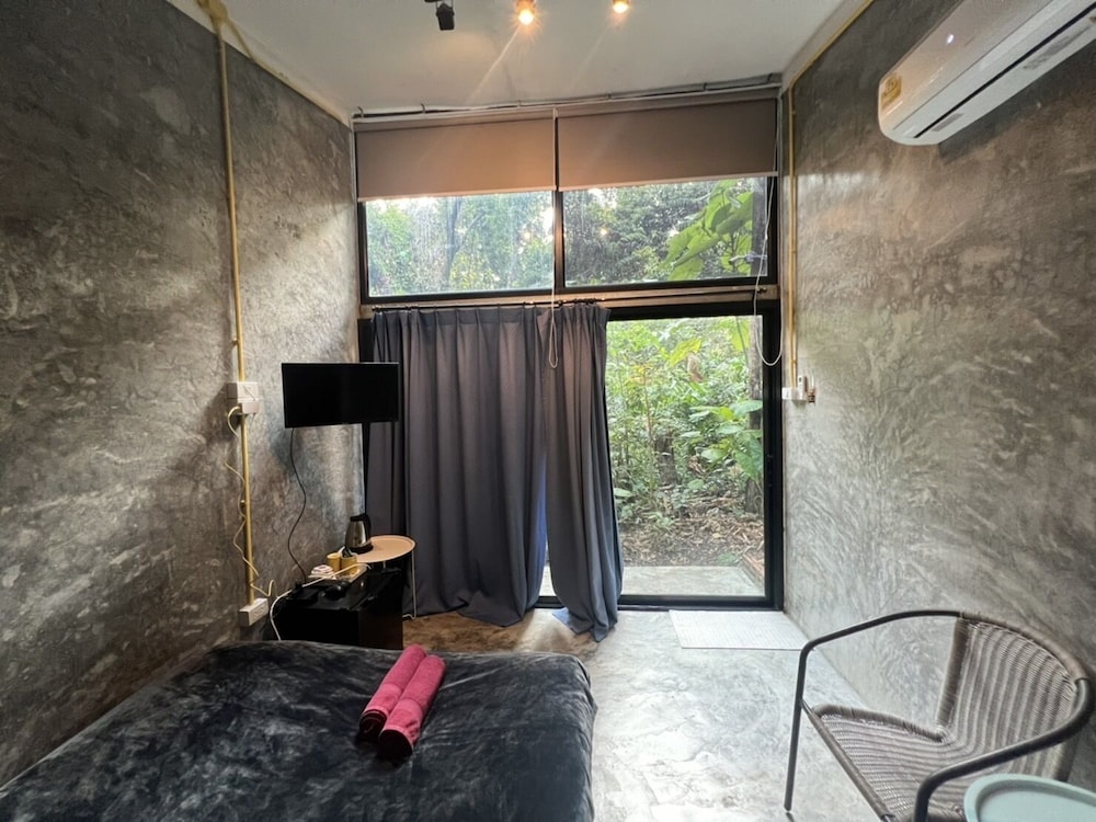 Signature Single Room (B3)