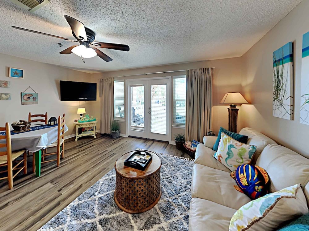 Condo, Multiple Beds, Balcony, Partial Sea View photo 3
