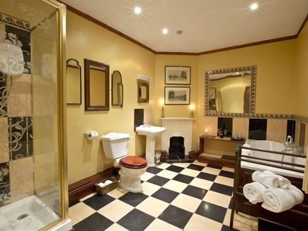 Superior Double Room, Ensuite - Photo 3
