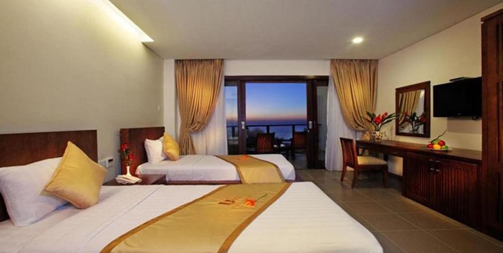 Deluxe Room, Ocean View - Photo 9