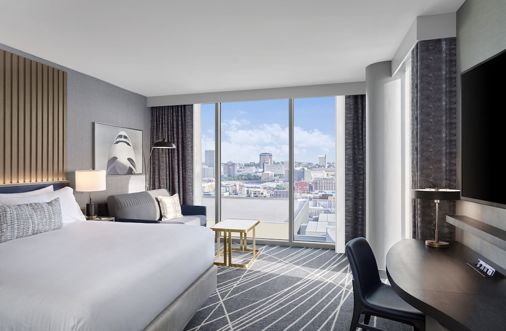 Executive Room, 1 King Bed - Photo 4