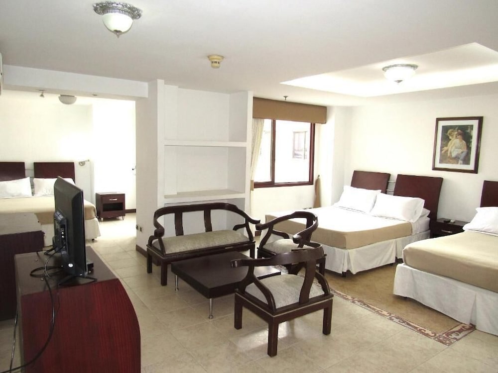 Family Room photo 1