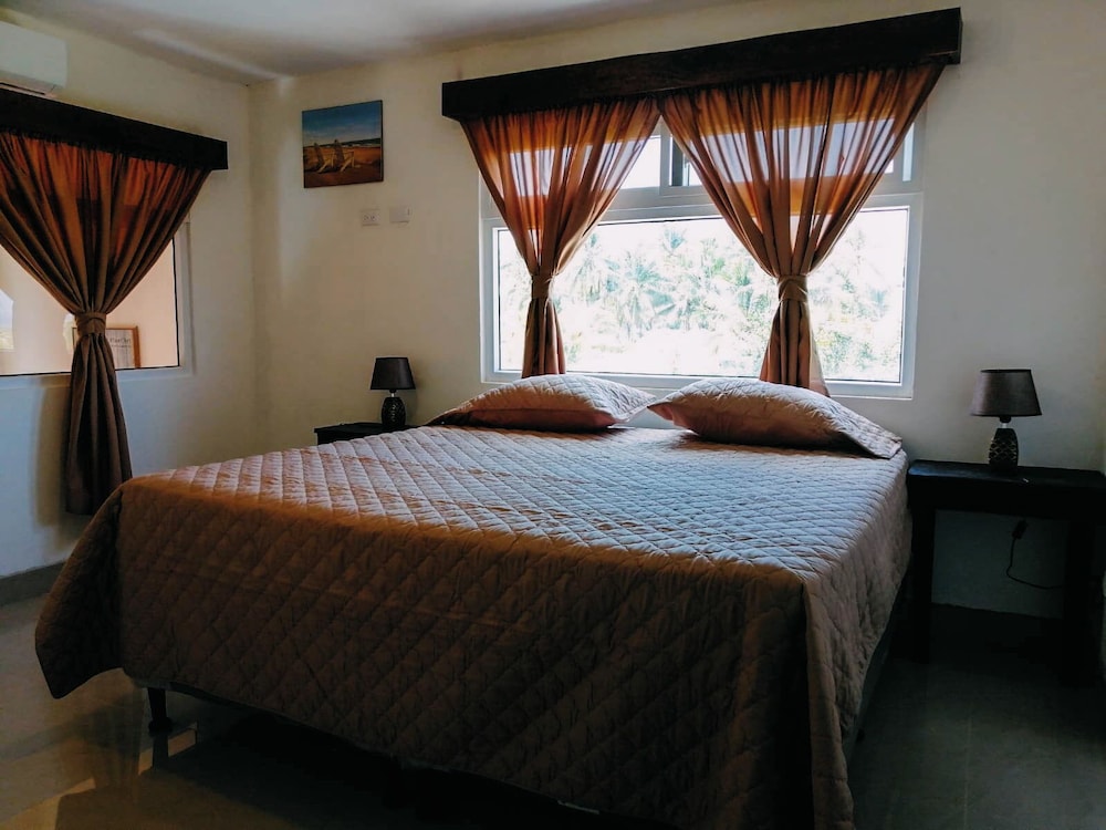 Comfort Room, Beach View photo 1