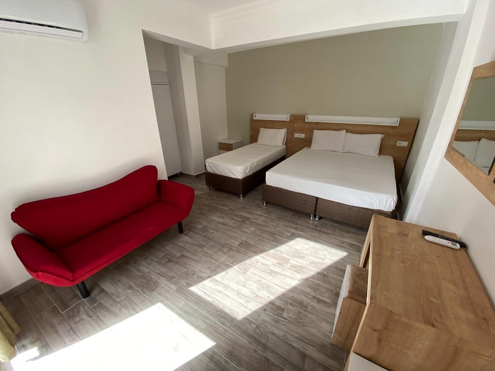 Standard Triple Room, Non Smoking, Garden View