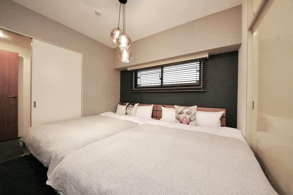 Deluxe Room, 3 Bedrooms, Non Smoking, Kitchen - Photo 7