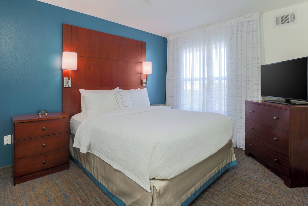 Suite, 1 Bedroom (Mobility/Hearing Accessible, Tub) photo 1