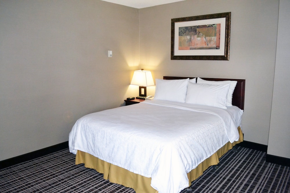 Suite, Multiple Beds - Photo 2