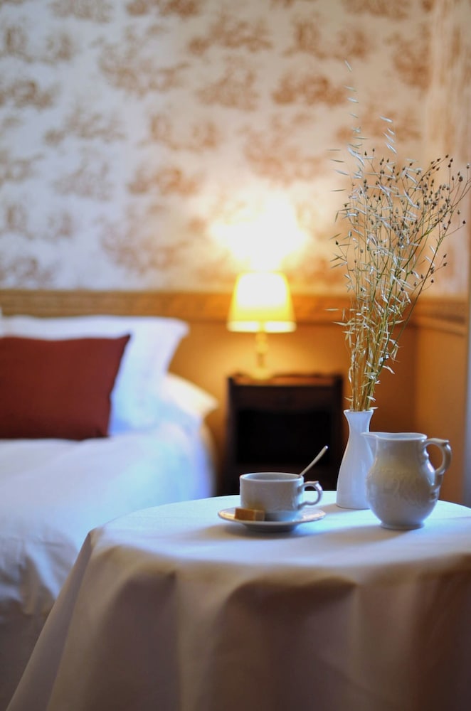 Deluxe Quadruple Room, 2 Queen Beds, Non Smoking, Pool View