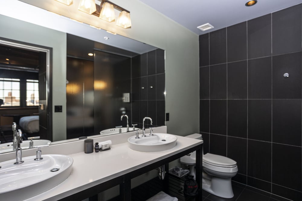 Premium Room, 2 Queen Beds, City View - Photo 4