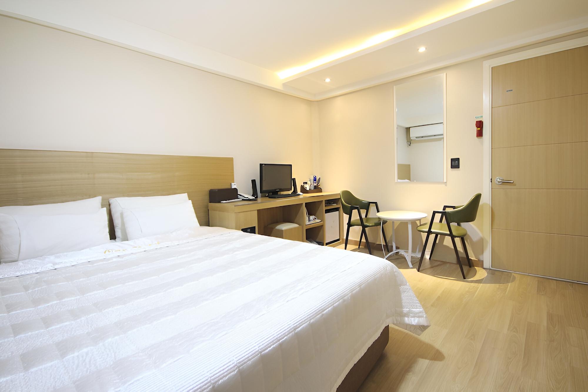 Room (Semi Room) photo 3