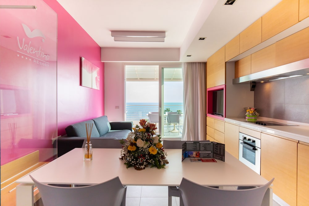 Family Suite, 2 Bedrooms, 2 Bathrooms, Sea View
