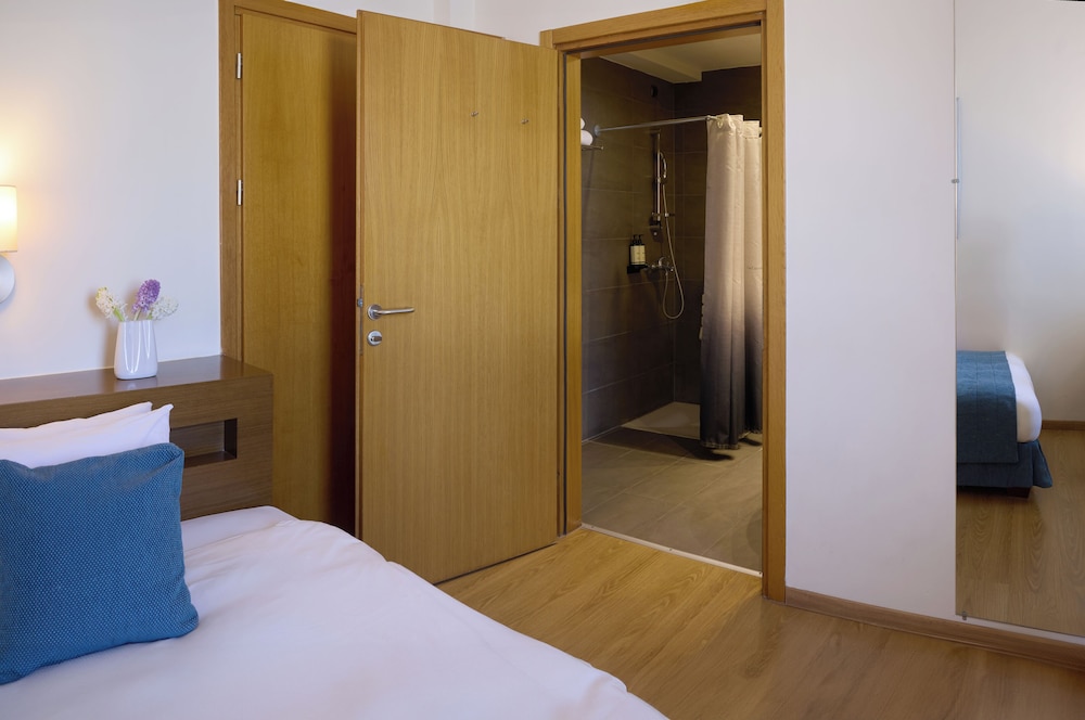 Double or Twin Room, City View photo 3