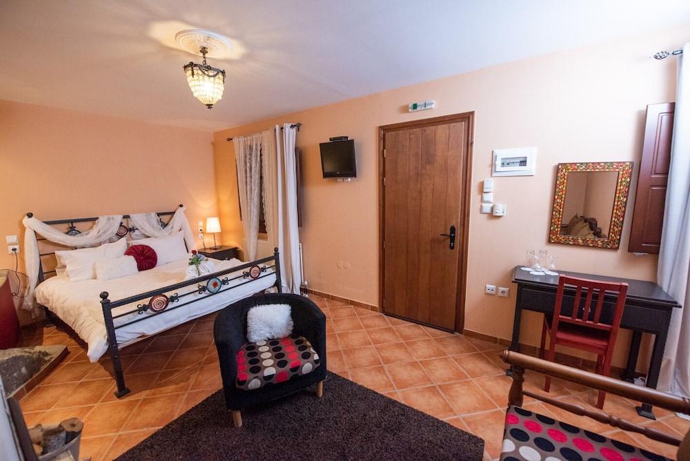 Superior Double Room - Photo 16