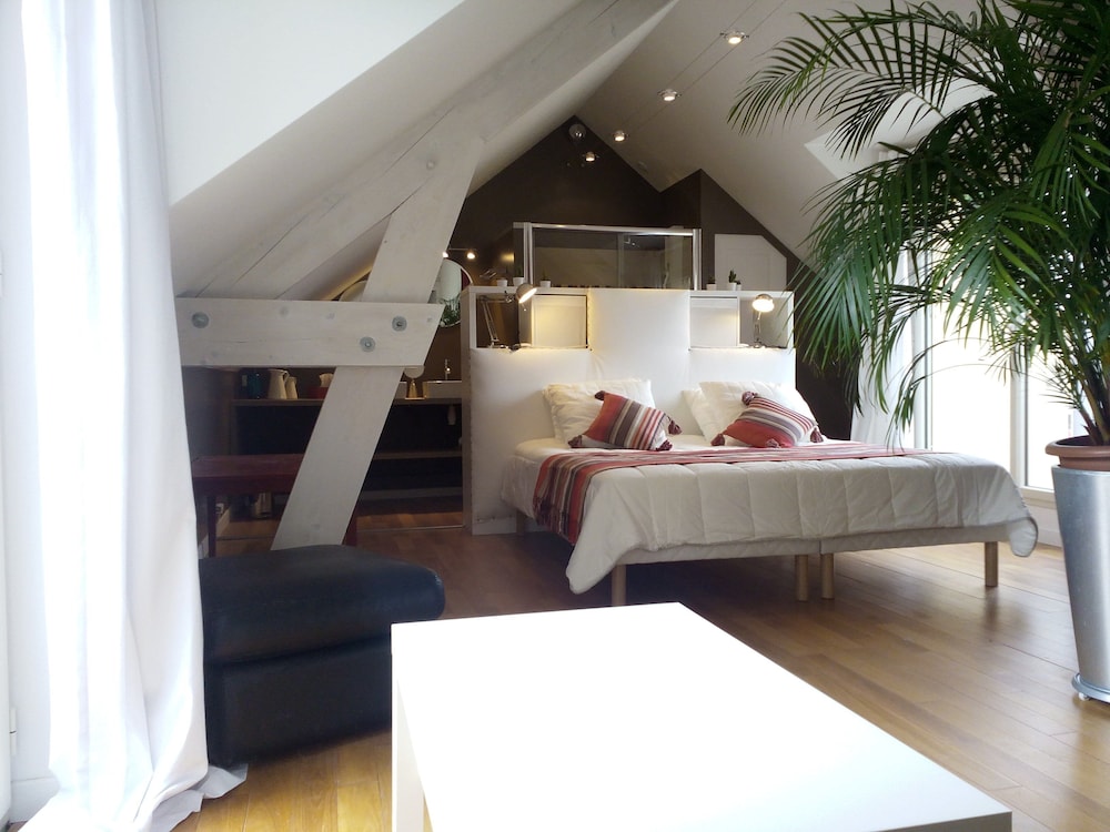 Suite, Balcony (Coriandre)