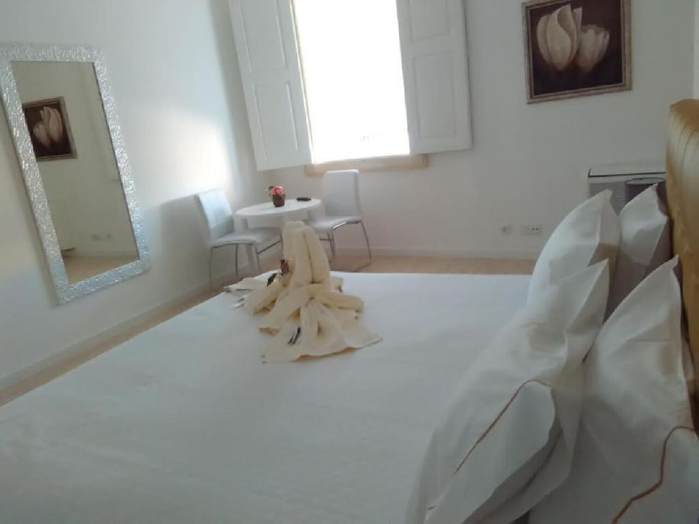 Design Double or Twin Room photo 3