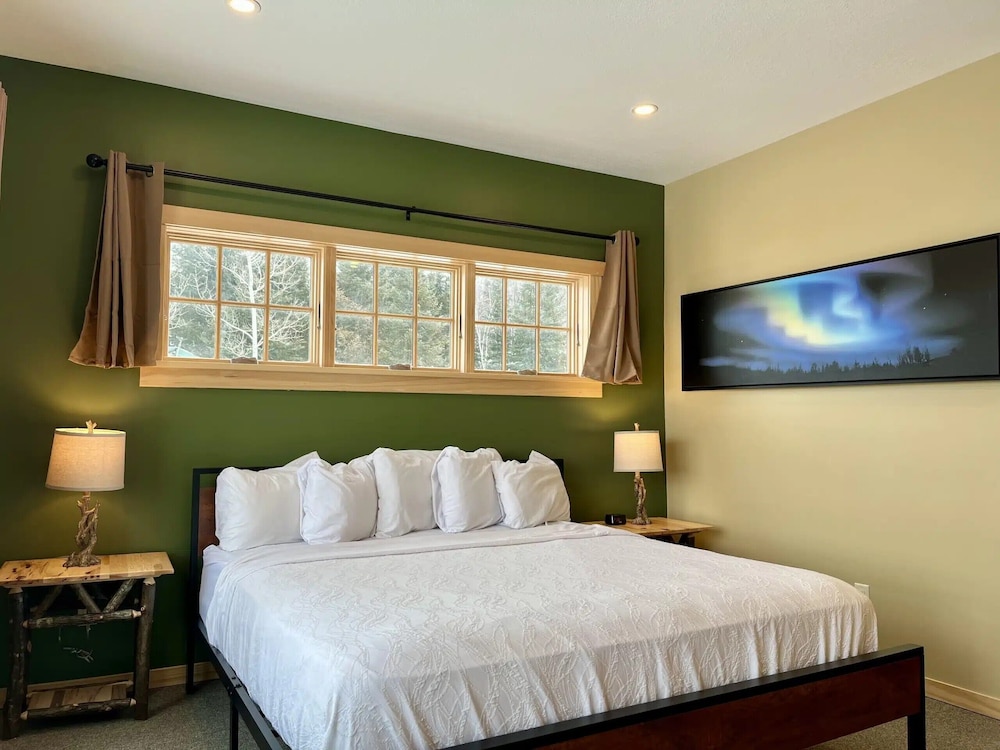 Northern Lights King Room photo 2