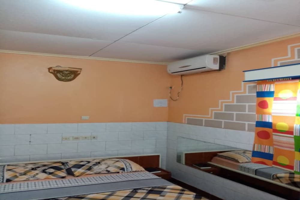 Room, 1 Double Bed, Courtyard View photo 2