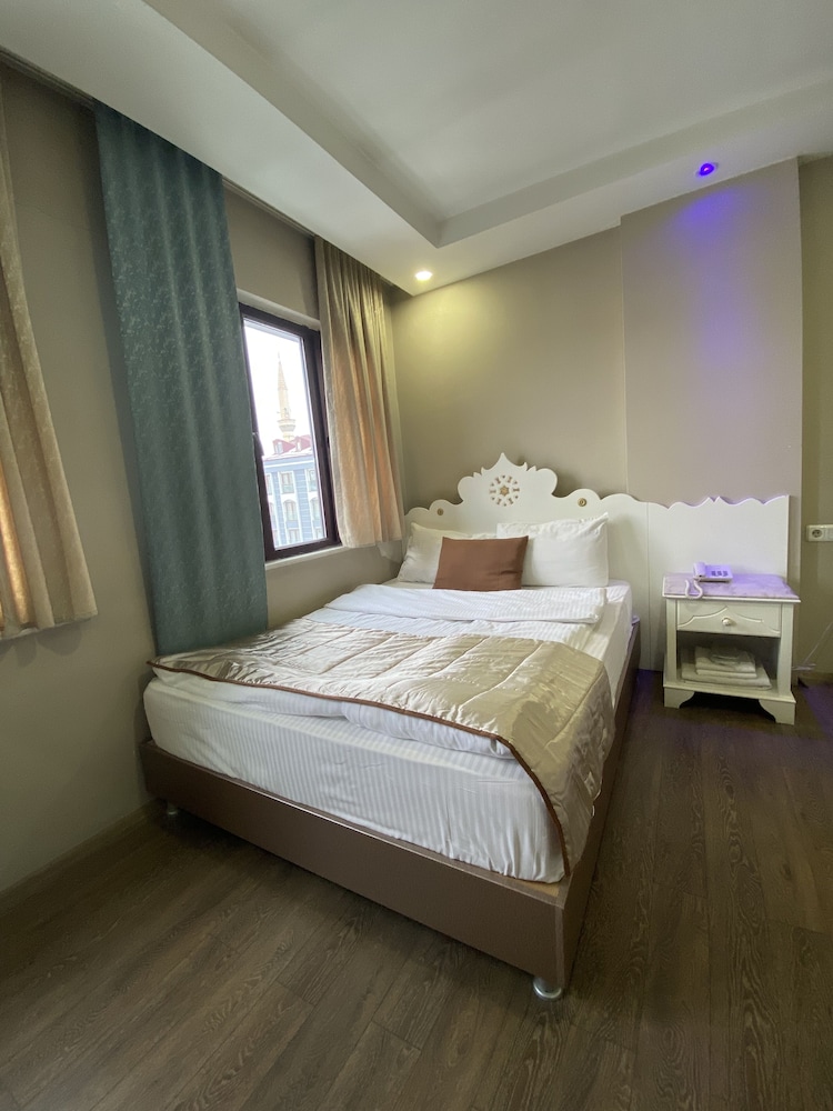 Standard Double Room - Photo 3