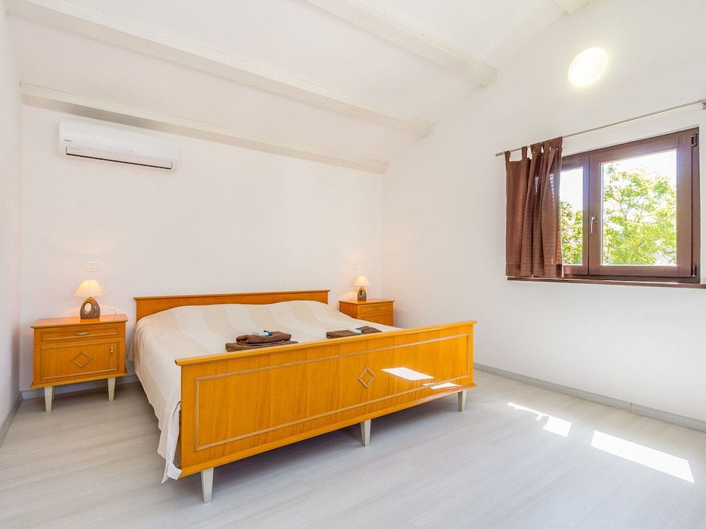 Villa photo 3