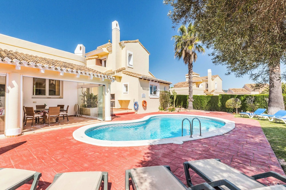 Villa (4 dormitorios)